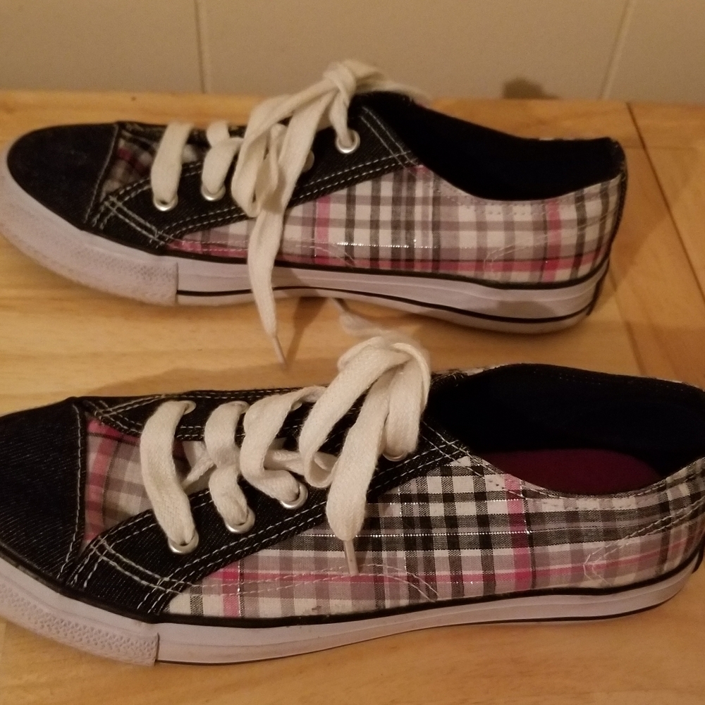 Airwalk shoes